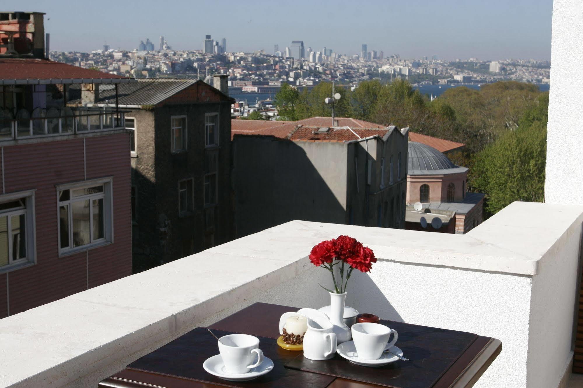 Hotel Vera Истанбул Екстериор снимка